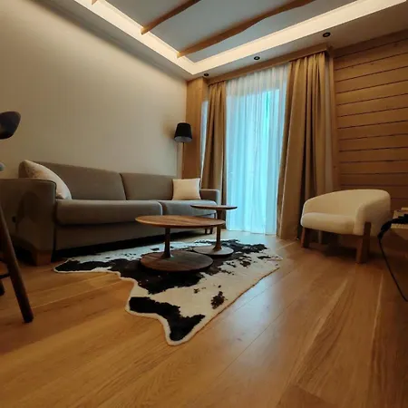 601 Ema Montera Aparthotel 3*